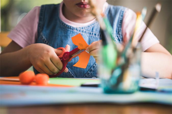 Nožnice, detské, tréningov, FISKARS, červené 4