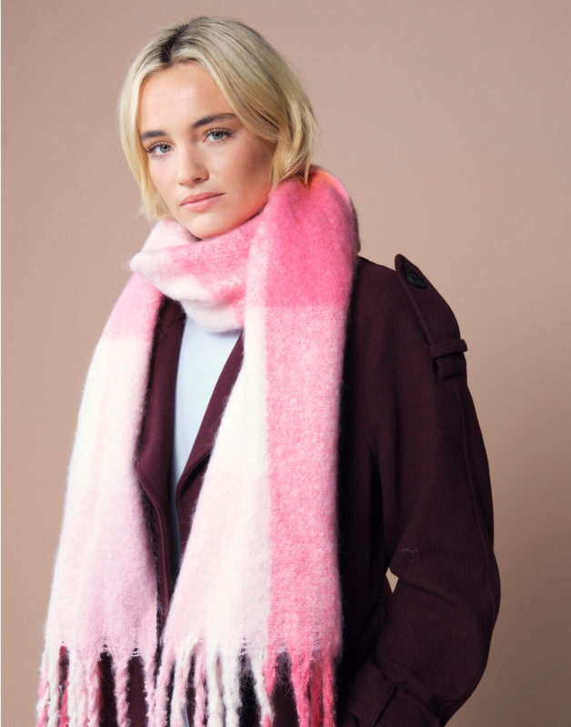 Fluffy Check Scarf 2