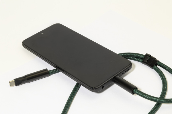 HolCharge 60W RPET kábel so šnúrkou na mobil 3