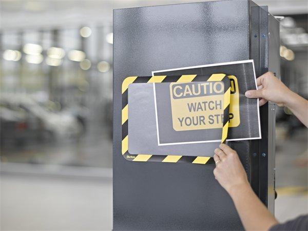 Magnetická obálka, samolepiaca zadná strana, A4, TARIFOLD "Magneto Safety", červená-biela 3