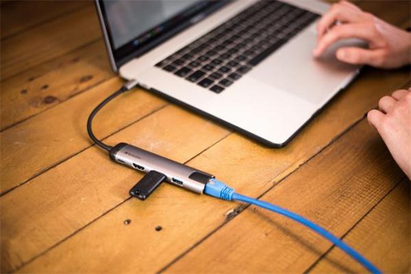 USB ethernetový sieťový adaptér s USB hubom, 4 porty, USB 3.0, USB-C, HDMI, VERBATIM 5