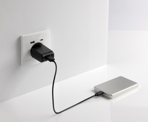 Magnetická powerbanka Orion 5000mAh 5W z RCS hliníka strieborná 7