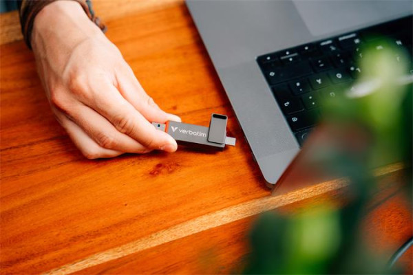 USB kľúč, 1TB, USB-A/C 3.2 Gen1, VERBATIM "Dual QuickStick", čierny 5