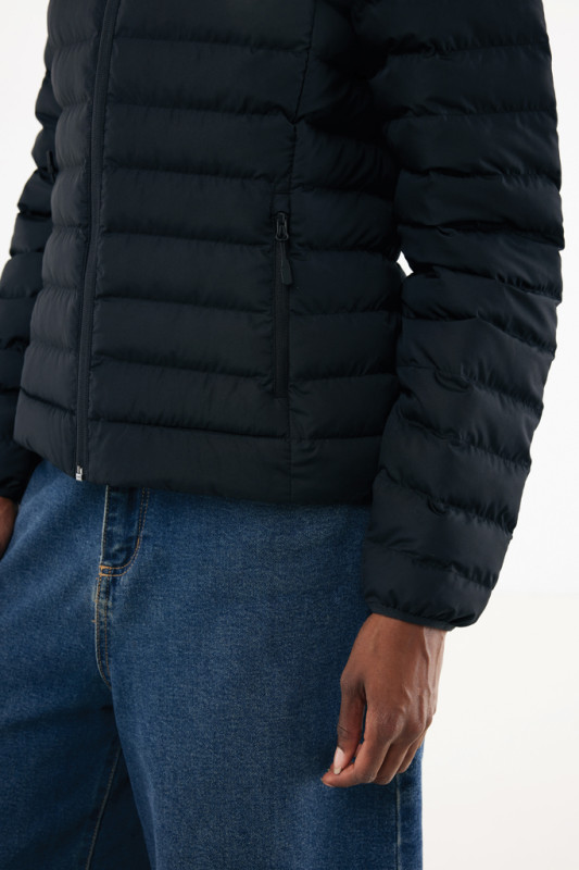 IQONIQ Maiko dámska prešívaná bunda z rec. polyesteru čierna M 10