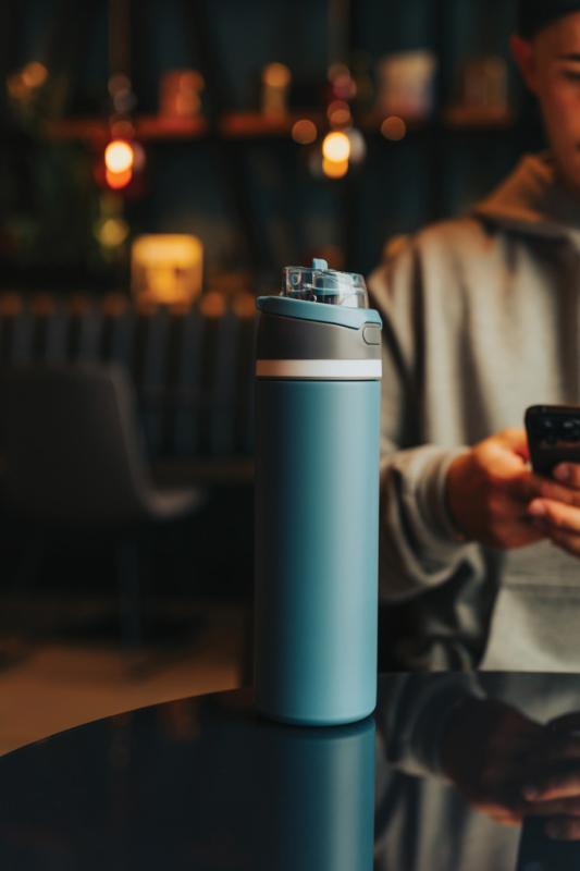 Uzatvárateľná fľaša Omni Sip 720ml z RCS recyklovanej ocele čierna 12