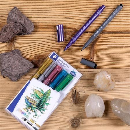 Dekoračný popisovač, 1-2 mm, kužeľový, STAEDTLER, 6 rôznych kovových farieb, darček: čiern 3