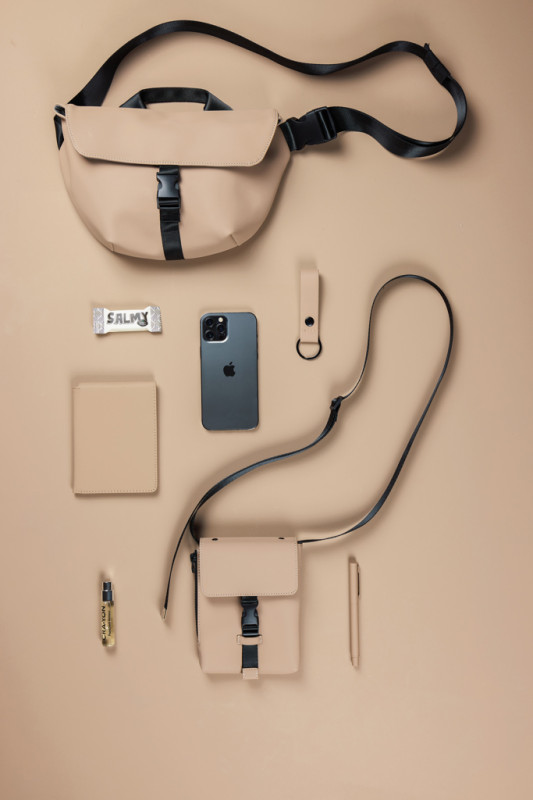 VINGA Baltimore RCS taška cez rameno greige 6