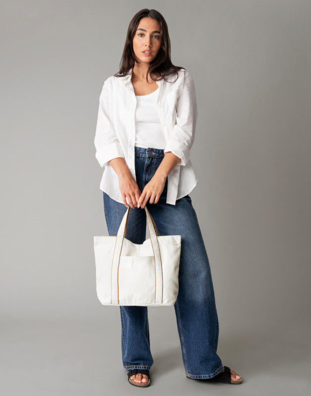 Courtside Medium Tote 4