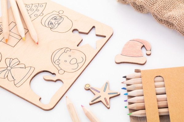 Ravya hra na vyfarbenie na prispôsobenie vianočných tvarov 7