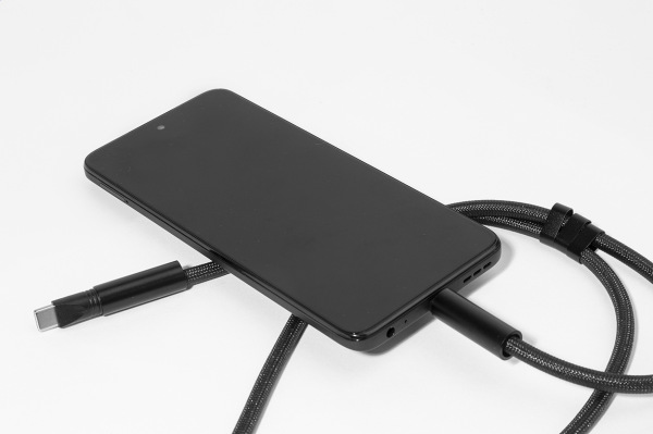 HolCharge 60W RPET kábel so šnúrkou na mobil 3