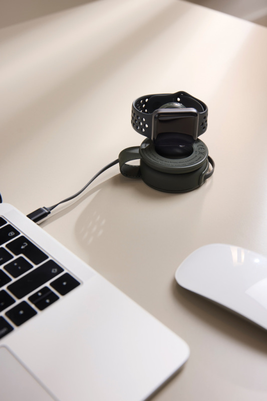 VINGA Baltimore RCS 2v1 bezdrôtová 15W cestovná nabíjačka zelená 8