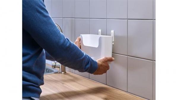 Nalepovací klinec na dlaždice a kov, TESA "Powerstrips®" 4