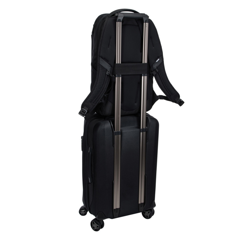 Thule Accent recyklovaný batoh 23 l čierna 10
