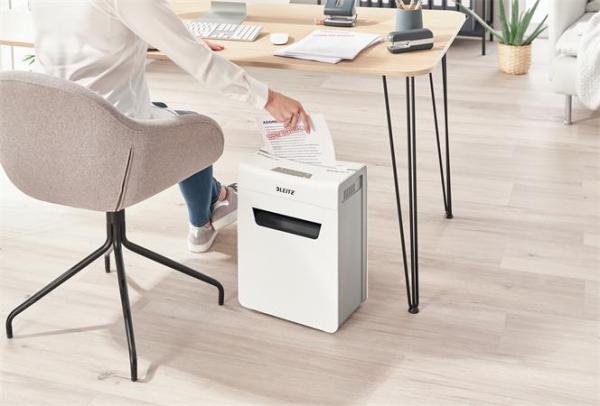 Skartovací stroj, mikrokonfetti, 4 listy, LEITZ "IQ Protect 4M" 4