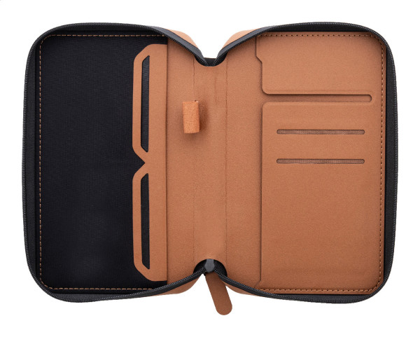 Pulux Pass cestovný organizér z RPU 2