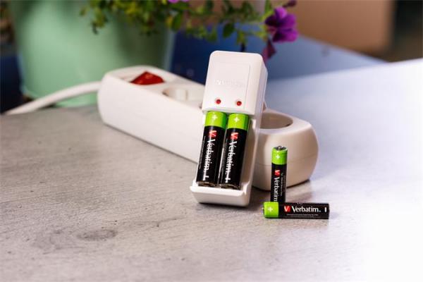 Nabíjateľná batéria, AA ceruzková, 4x2500 mAh, VERBATIM 4