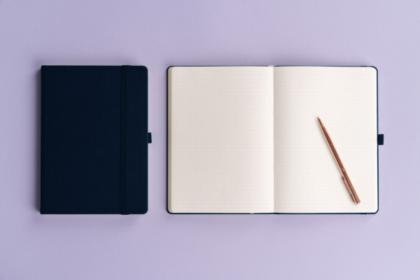 NOTIQUE Notes Balacron, tmavomodrý, bodkovaný, 15 x 21 cm 5