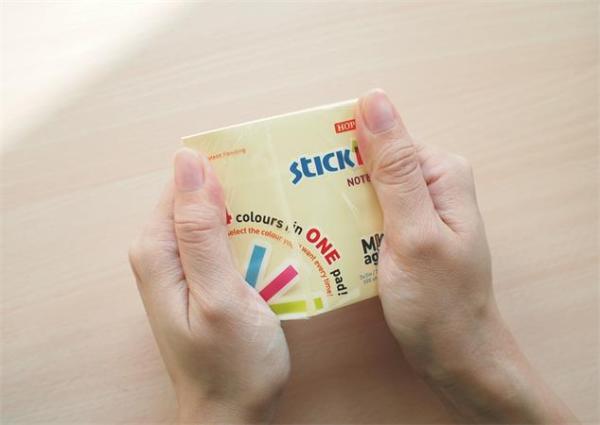 Samolepiaci poznámkový blok, 76x76 mm, 100 listov, STICK N "Magic Pad", neónové farby 7