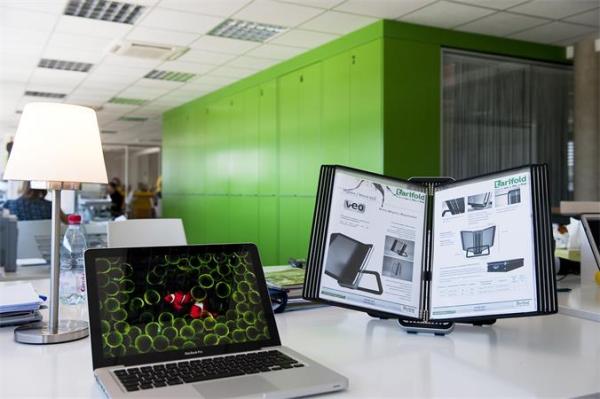 Držiak na prezentačné tabule, stolový, A4, 10 ks, TARIFOLD "Veo", strieborno-čierna 4