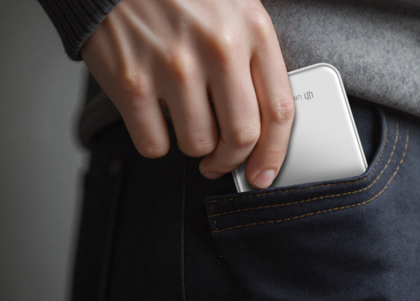 Urban Vitamin Pomona 5000 mAh Qi2.2 25W magnet. powerbanka strieborná 13