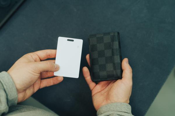 Karta s lokátorom Findcard z RCS recykl. plastu biela 7