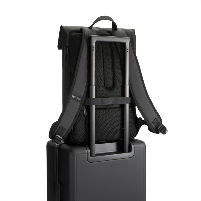 Vodeodolný batoh Urban s chlopňou čierna 17