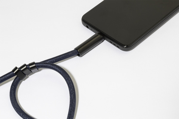 CuffCharge 60W RPET kábel s náramkom na mobil 2