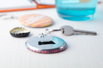 KeyBadge Bottle prívesok na kľúče gombík 6