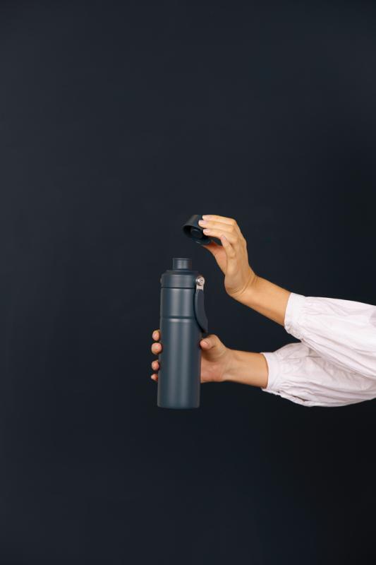 VINGA Baltimore trek RCS fľaša z rec. Nerez. ocele 600 ml námornícka modrá 8