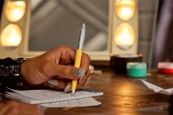 Guľôčkové pero, sada, 0,7 mm, strieborný klip, žlté a modré telo pera, PARKER "Jotter Glam 6