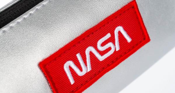 BAAGL Etui NASA strieborné 3