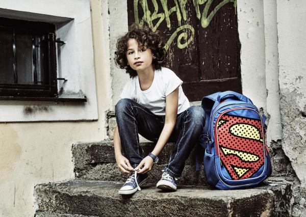 Školský batoh s pršiplášťom Superman – POP 2