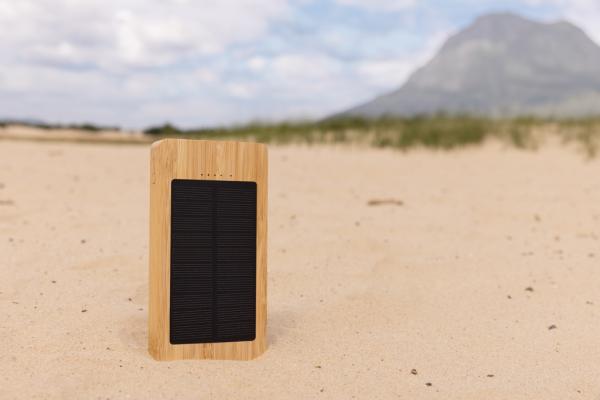 Solárna powerbanka Sunwick 10000 mAh z bambusu hnedá 10