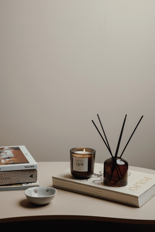 VINGA Nordic Essence útulný svietnik off white 4