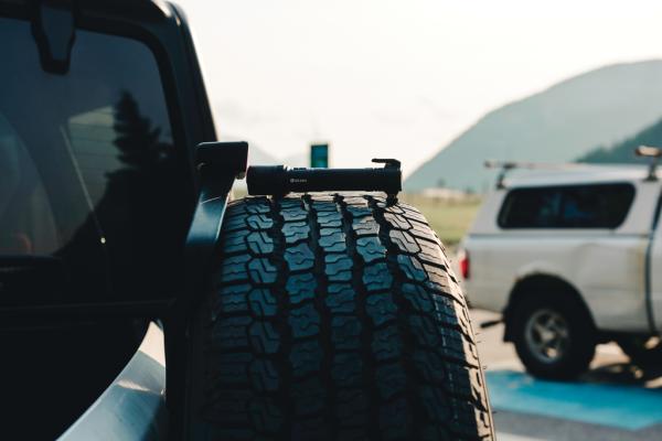 Silné svietidlo do auta Gear X z RCS recykl. hliníka čierna 15