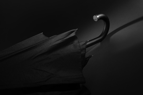 Swiss Peak Vero dáždnik AWARE™ RPET 25” s luxusnou rukoväťou čierna 5