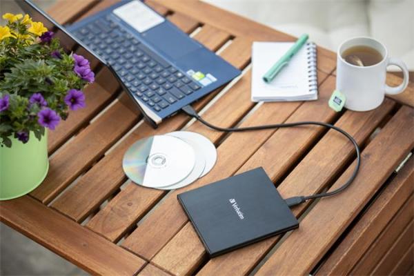 CD/DVD napaľovačka, tenká, kovové puzdro, USB 3.2 - USB-C, VERBATIM 4