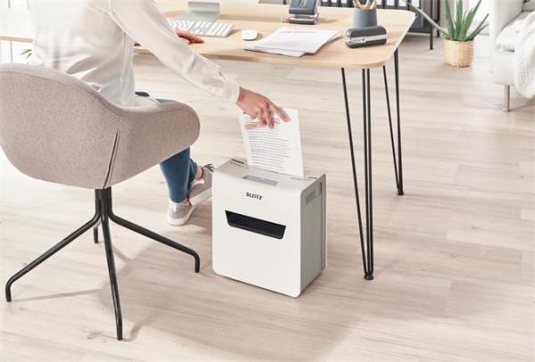 Skartovací stroj, mikrokonfetti, 3 listy, LEITZ "IQ Protect 3M" 4