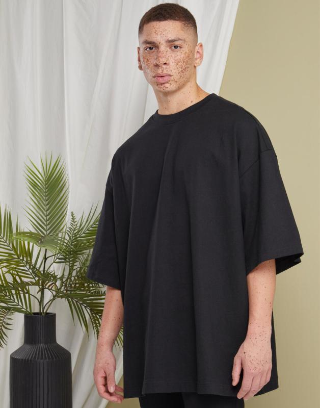 Huge Tee 4