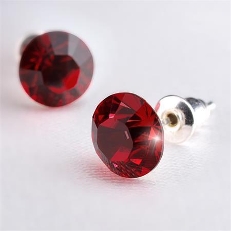 Náušnice, siam tmavočervené s krištáľom SWAROVSKI®, špicaté, 8mm, ART CRYSTELLA®