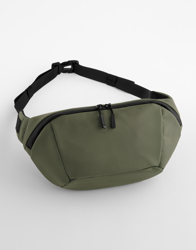 Každodenná crossbody taška s objemom 5 litrov