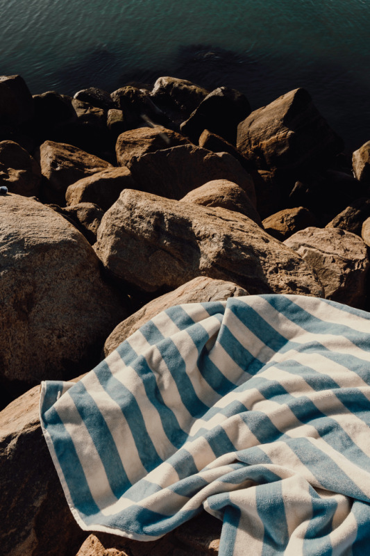 VINGA Lagoa GRS plážový uterák svetlo modrá 3