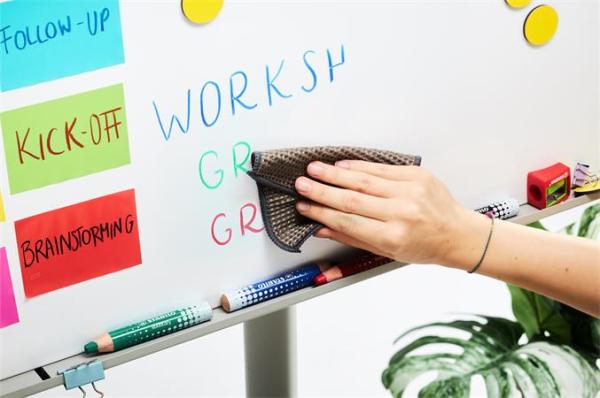 Suchý popisovač na tabuľu a flipchart, kužeľový hrot, STABILO "MARKdry", 4 rôzne farby s u 3