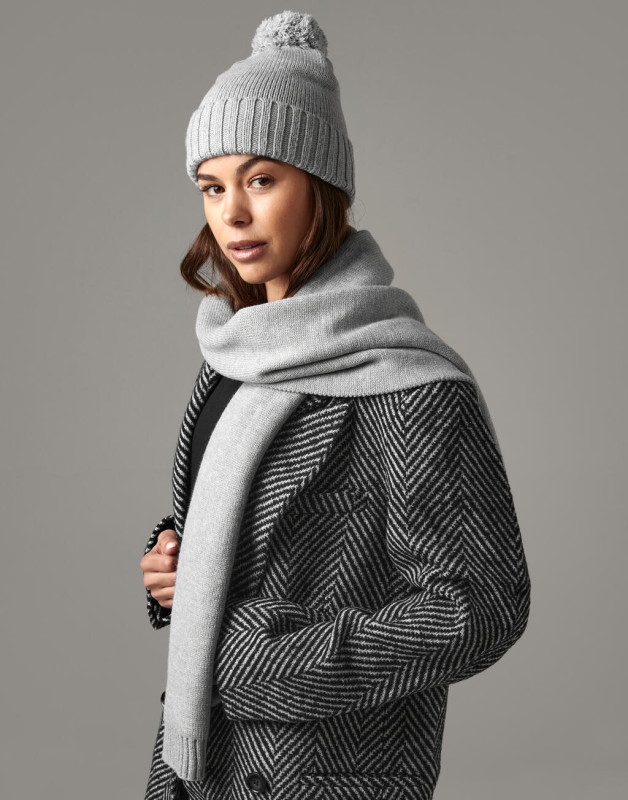 Darčeková súprava pleteného šálu a čiapky 1