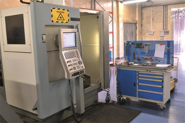 Informačný panel, A4, magnetický, DURABLE "DURAFRAME® MAGNETIC SECURITY", žltý-čierny 4