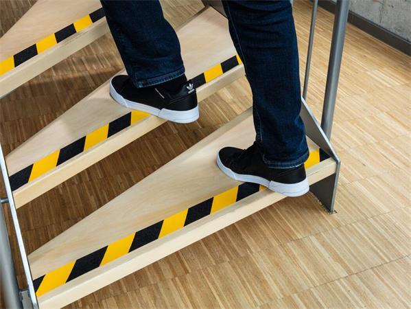 Protišmyková páska, 5 cm x 15 m, DURABLE "DURALINE® GRIP", žltá-čierna 4