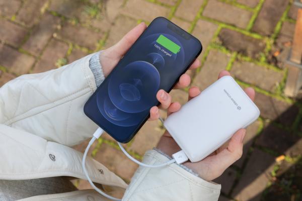 Powerbanka Urban Vitamin Alameda 10 000 mAh 18W PD biela 11