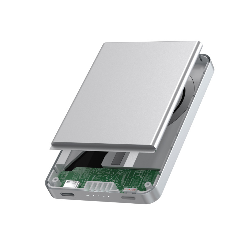 Urban Vitamin Marin 5000 mAh magnet. 15 W bezd. powerbanka strieborná 9