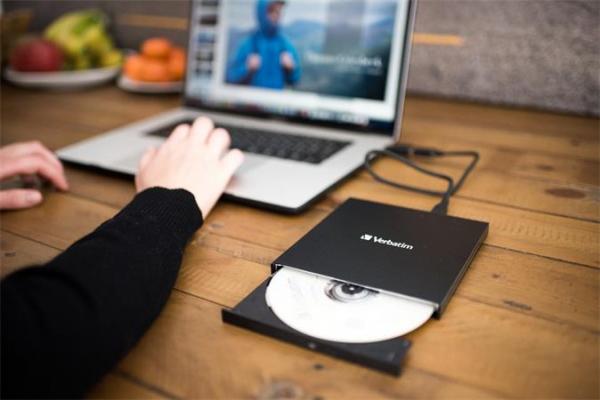 Blu-ray napaľovačka, (externá), 4K Ultra HD, USB 3.1 GEN 1 USB-C, VERBATIM "Slimline" 4