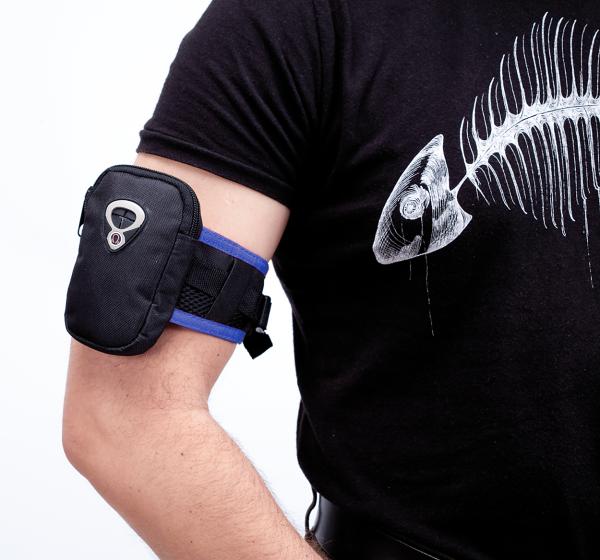 Armstrong armband case 2